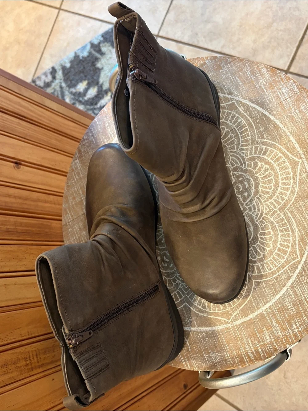 Earth Women's Brown Ankle Boots 1